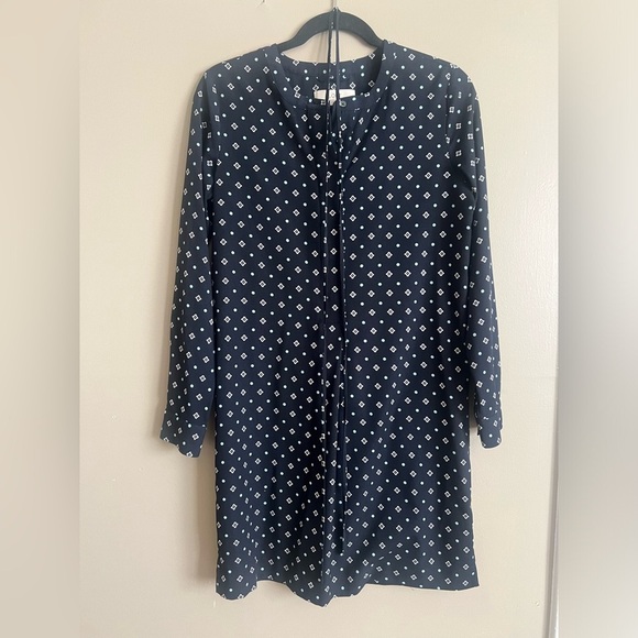 LOFT Dresses & Skirts - LOFT Dark Blue Geometric Long Sleeve Dress